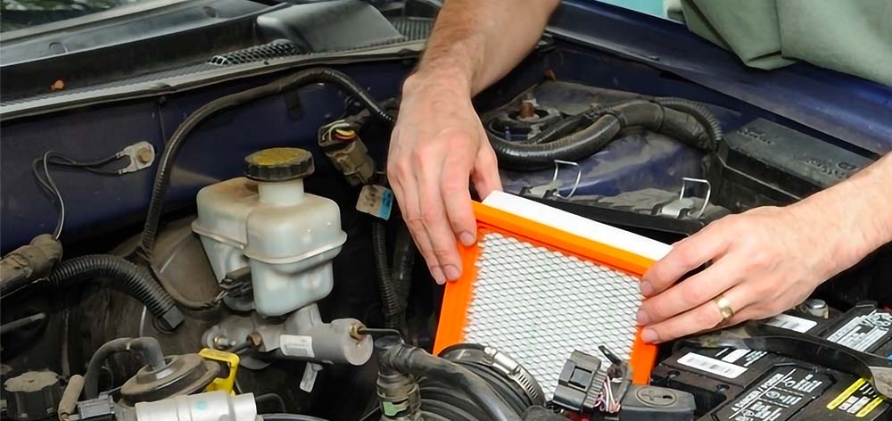 Cambio de aceite y filtro en el coche, ¿por qué es importante?