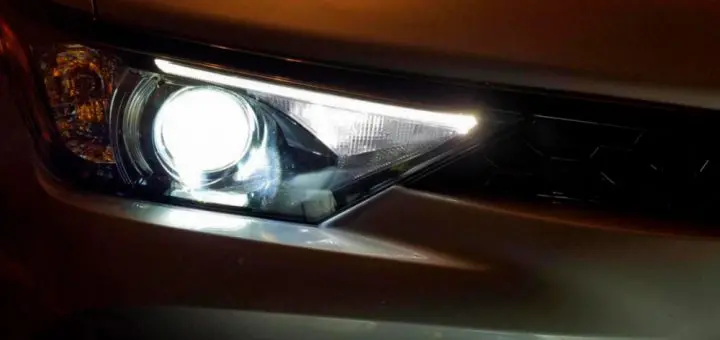 Conoces los 5 tipos de luces de un vehículo?